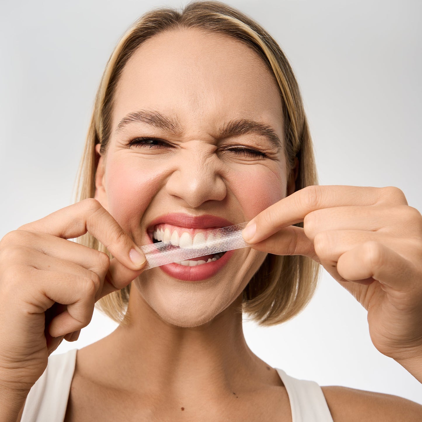 😁 Whiter Teeth, Brighter Confidence – Starting Today TLOPA® Professional Teeth Whitening Strips Fast Results · Gentle Formula · Noticeably Whiter in 7 Days